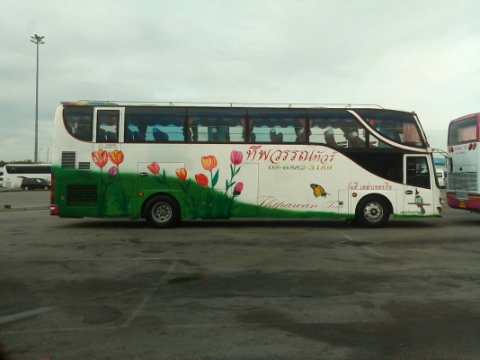 ขายรถบัสแอร์ 6 ล้อ 12 เมตรชั้นครึ่งมีห้องล่าง