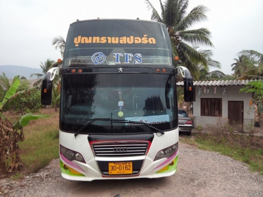 ขายรถบัสแอร์ 6 ล้อ 12 เมตรชั้นครึ่งมีห้องล่าง