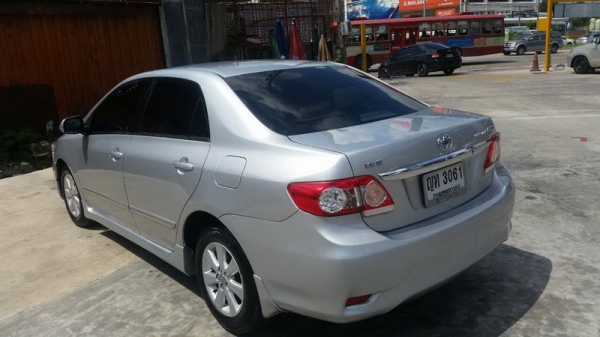 ฟรีดาวน์ ฟรีค่าใช้จ่าย จัดไฟแนนได้ TOYOTA COROLLA ALTIS 1.6 G ปี 2011 ตัว TOP รถสวย ARIBAG คู่หน้า เบรคระบบ ABS ล้อ MAX มีสปอรตไลท์ เบาะหนัง สภาพดี กระจกไฟฟ้า ปรับข้างไฟฟ้า เครื่องเดิมๆวิ่งดีมาก ช่วงล่างแน่น ภายในลายไม้สภาพสวย สีสวย รถพร้มใช้งาน