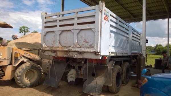 ขายรถบรรทุกสิบล้อดัมพ์ HINO 3M เครื่อง 240 แรง FM3MNLD กระบะดัมพ์สามมิตร มีระบบลากพ่วง ทะเบียนพร้อ