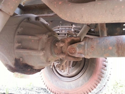 รถอีซูซุ  6  ล้อดั้ม NQR  150 แรงม้า. ปี 50  สนใจติดต่อ 081 - 6079515