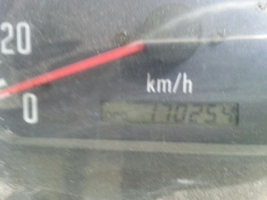 รถอีซูซุ  6  ล้อดั้ม NQR  150 แรงม้า. ปี 50  สนใจติดต่อ 081 - 6079515