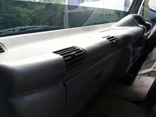 รถอีซูซุ  6  ล้อดั้ม NQR  150 แรงม้า. ปี 50  สนใจติดต่อ 081 - 6079515