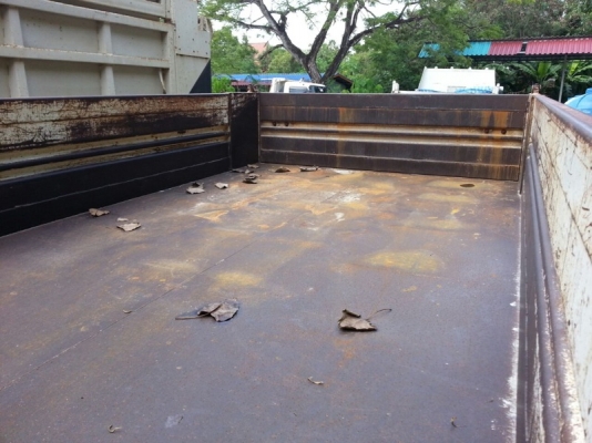 รถอีซูซุ  6  ล้อดั้ม NQR  150 แรงม้า. ปี 50  สนใจติดต่อ 081 - 6079515