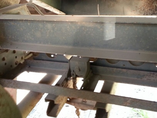 รถอีซูซุ  6  ล้อดั้ม NQR  150 แรงม้า. ปี 50  สนใจติดต่อ 081 - 6079515