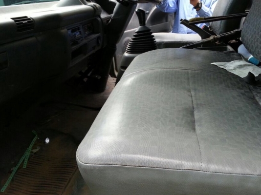 รถอีซูซุ  6  ล้อดั้ม NQR  150 แรงม้า. ปี 50  สนใจติดต่อ 081 - 6079515