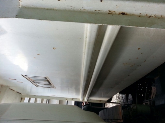 รถอีซูซุ  6  ล้อดั้ม NQR  150 แรงม้า. ปี 50  สนใจติดต่อ 081 - 6079515