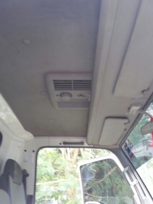 รถอีซูซุ  6  ล้อดั้ม NQR  150 แรงม้า. ปี 50  สนใจติดต่อ 081 - 6079515