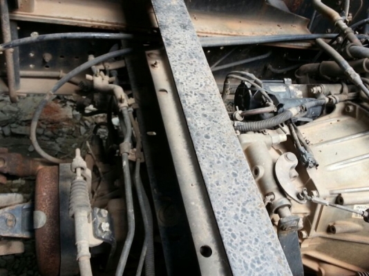 รถอีซูซุ  6  ล้อดั้ม NQR  150 แรงม้า. ปี 50  สนใจติดต่อ 081 - 6079515