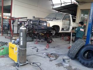 รับสร้างรถออฟโรดราคาถูก