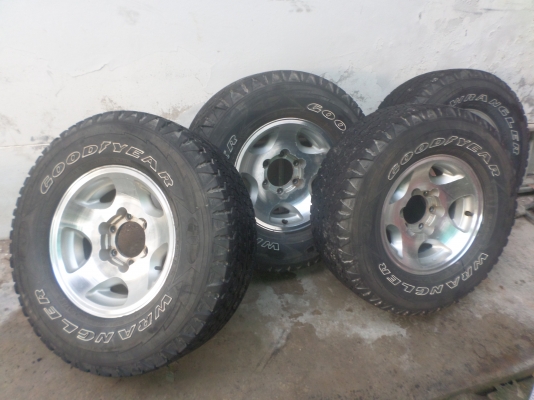 ขายล้อแมกซ์ อินฟินีตี้  ออฟโรด พร้อมยาง GOODYEAR ขอบ 15 สวยๆ ถูกๆ