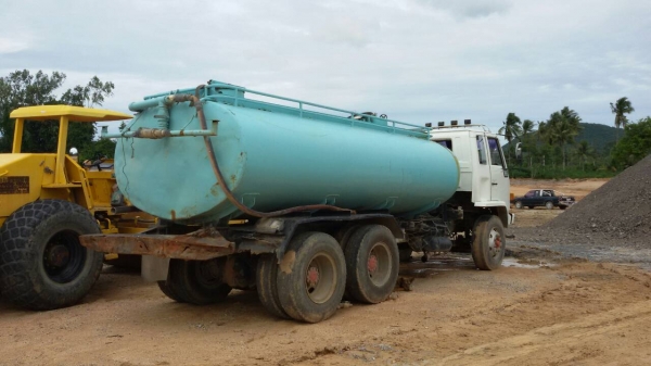 ขายรถบรรทุก 10 ล้อน้ำ ISUZU ROCKY 195 แรงม้า เกียร์ฟูลเลอร์ เบรคทิฟฟี่ พวงมาลัยเพาเวอร์ มีที่ดูดจ่ายน้ำในตัว ปั๊มใหม่ 2 เพลา ราคา 750000