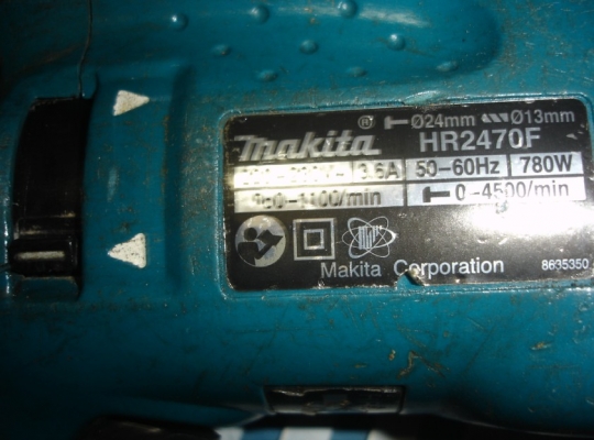 ขายสว่านโรตารี่ 3 ระบบ Makita รุ่น HR 2470 F (780w.)