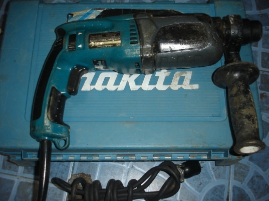 ขายสว่านโรตารี่ 3 ระบบ Makita รุ่น HR 2470 F (780w.)