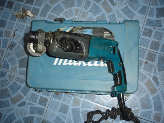 ขายสว่านโรตารี่ 3 ระบบ Makita รุ่น HR 2470 F (780w.)