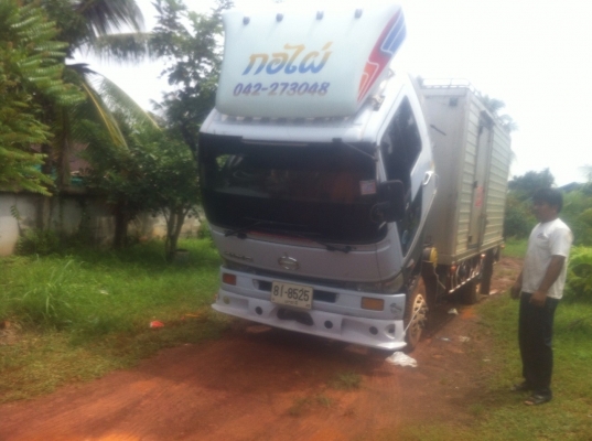 ขายด่วนรถ6ล้อFB4Jเครือง145แรงปี42รถตู้แห้ง4บานยาว5เมตร