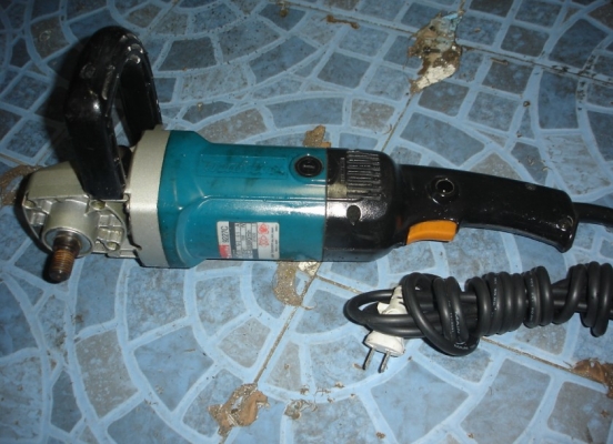ขายเครื่องขัดสีไฟฟ้า มากีต้า Makita รุ่น 9227C