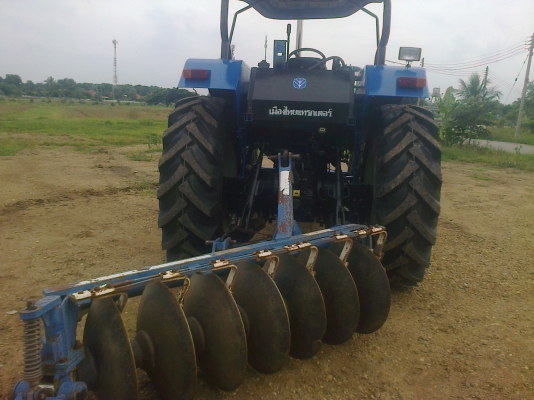 ขาย รถไถFORD NEWHOLLAND  รุ่นTS 90  กรองใหญ่ ใช้งาน2500ช.ม พร้อม ทะเบียน  สนใจ0810076640