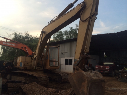 ขายด่วน komatsu 200-3 ขายด่วน komatsu 200-3