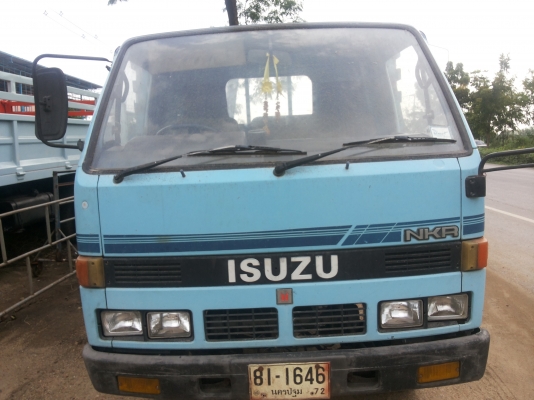 isuzu 6 ล้อ NKR รถพร้อมใช้งาน