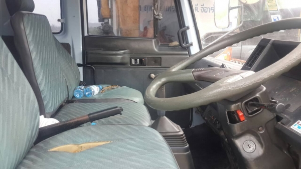 IZUZU 195 ห้าง หกล้อ ยาว7.2  ปี39 สวยเดิม ค.แน่นๆ รถห้าง