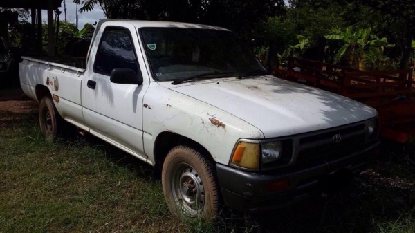 ขาย กะบะโตโยต้า แก็สน้ำมัน เครื่องดี รับประกันใช้งานสบาย( ราคา 37,000 บาท ไม่ต่อขับไปส่งถึงหน้าบ้าน )