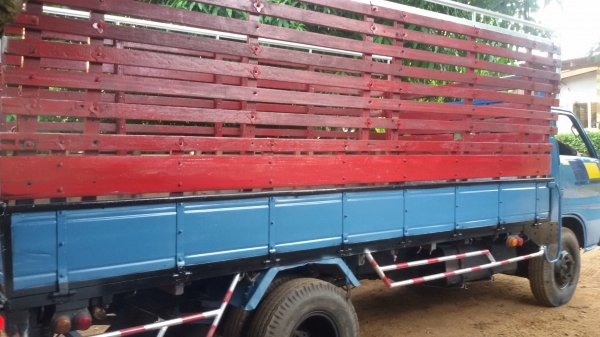 (ร้านรุ่งโรจน์ 082-1057078)ขาย 6ล้อ isuzu Tl 110แรง สวยๆ เกียร์สั้น(จบการขายแล้วคับลูกค้ารับรถกลับบ้านแล้วคับ)ภายในเก๋งสวย เพาเวอร์ พื้นไม้ปูเหล็กหนา เครื่องแน่นมาก (4BE1 ฝาดำ)แรงแชสซีสวยจัดตลอดเส้นคับ ยางใหม่ๆ 6เส้น พร้อมใช้เลย เล่มทะเบียนพร้อมโอนคับ (ร้านรุ่งโรจน์ 082-1057078)ขาย 6ล้อ isuzu Tl 110แรง สวยๆ เกียร์สั้น(จบการขายแล้วคับลูกค้ารับรถกลับบ้านแล้วคับ)ภายในเก๋งสวย เพาเวอร์ พื้นไม้ปูเหล็กหนา เครื่องแน่นมาก (4BE1 ฝาดำ)แรงแชสซีสวยจัดตลอดเส้นคับ ยางใหม่ๆ 6เส้น พร้อมใช้เลย เล่มทะเบียนพร้อมโอนคับ