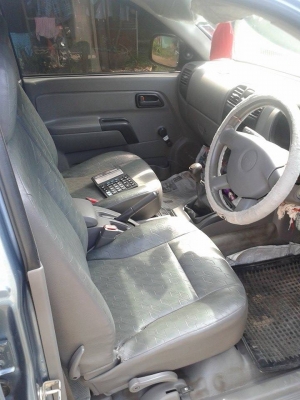 ISUZU D-MAX 4ประตู 2500 เทอร์โบ รถห้างแท้100\% รถบ้านขายเอง ISUZU D-MAX 4ประตู 2500 เทอร์โบ รถห้างแท้100\% รถบ้านขายเอง