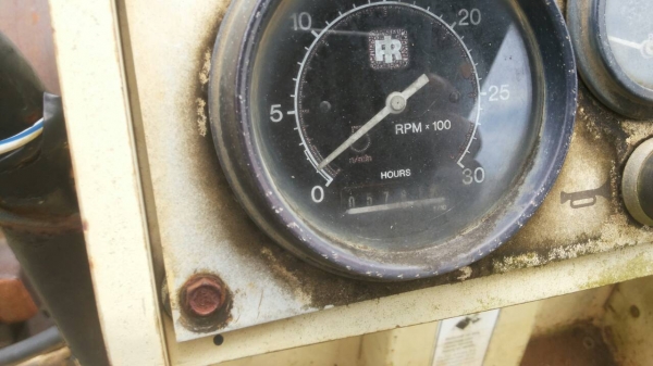 ขายด่วนครับ รถบด SD-100 D สั่นสะเทือน พร้อมใช้งานเลยครับ ขายด่วนครับ รถบด SD-100 D สั่นสะเทือน พร้อมใช้งานเลยครับ