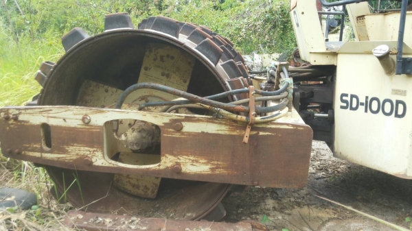 ขายด่วนครับ รถบด SD-100 D สั่นสะเทือน พร้อมใช้งานเลยครับ ขายด่วนครับ รถบด SD-100 D สั่นสะเทือน พร้อมใช้งานเลยครับ