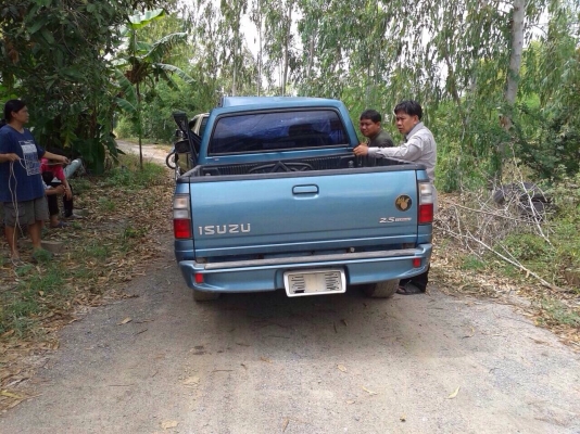 อีซุซุดราก้อนอาย เครื่อง2500 SLX ปี02 โอนลอยหรือเเยกอะไหลทุกส่วน