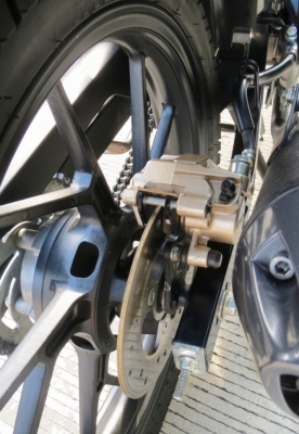 7 เดือน Suzuki Raider R150 ไมล์พันเดียว สีฟ้า อย่างสวย เดิมแท้ดี ไม่มีบิวด์