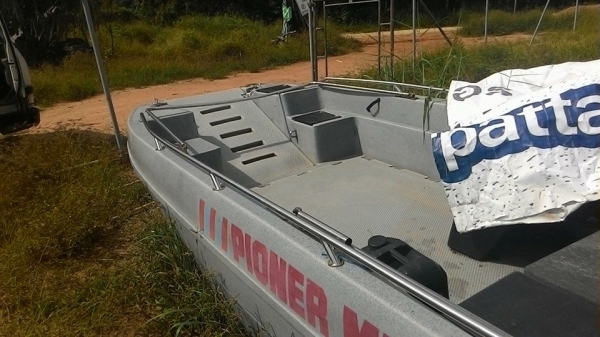 ขายเรือพร้อมเครื่องเมอคูรี่50แรง ขายเรือพร้อมเครื่องเมอคูรี่50แรง