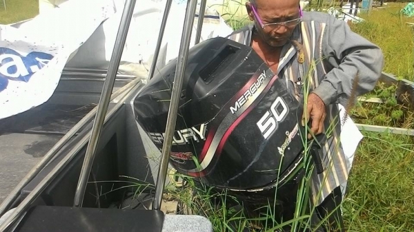 ขายเรือพร้อมเครื่องเมอคูรี่50แรง ขายเรือพร้อมเครื่องเมอคูรี่50แรง