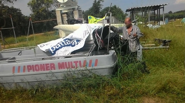 ขายเรือพร้อมเครื่องเมอคูรี่50แรง ขายเรือพร้อมเครื่องเมอคูรี่50แรง