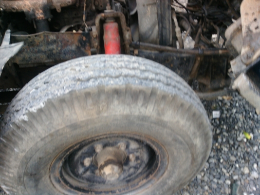 ต้องการขาย 4 ล้อ ห้างแท้ ปี 42 สภาพสวย เครื่องดี คลัชชีสวย ยางเต็ม ราคาเบาสภาพพร้อมใช้