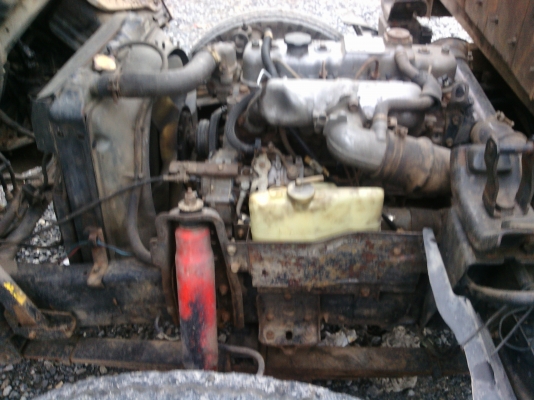 ต้องการขาย 4 ล้อ ห้างแท้ ปี 42 สภาพสวย เครื่องดี คลัชชีสวย ยางเต็ม ราคาเบาสภาพพร้อมใช้