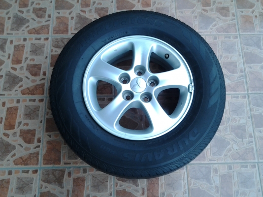 ขายแม็กซ์Triton ขอบ15"พร้อมยาง บริดสโตน ดูราวิด 205/70/15 สวยๆครับ ขายแม็กซ์Triton ขอบ15"พร้อมยาง บริดสโตน ดูราวิด 205/70/15 สวยๆครับ