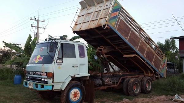 ขาย10ล้อดัมพ์2เพลา อีซูซุร็อคกี้195 6HE1 สโลว์กลาง ช่วงล่างใหญ่200 เครื่องดี แชชซีสวย เอกสารเล่มทะเบียนพร้อมโอน