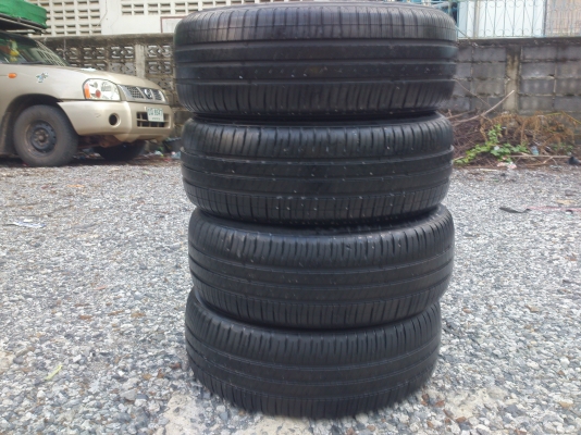 ขายยาง MICHELIN 195/60R15 ยางสัปดาห์ที่24ปี12 ดอกเต็มนิ่มลึกเท่ากันไม่กินข้าง (สภาพยาง90\%) จำนวน 1 ชุด