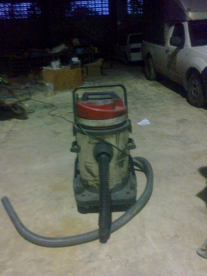 ขาย!! เครื่องดูดฝุ่นใหญ่ 3 มอเตอร์ ของ italy 3300w.