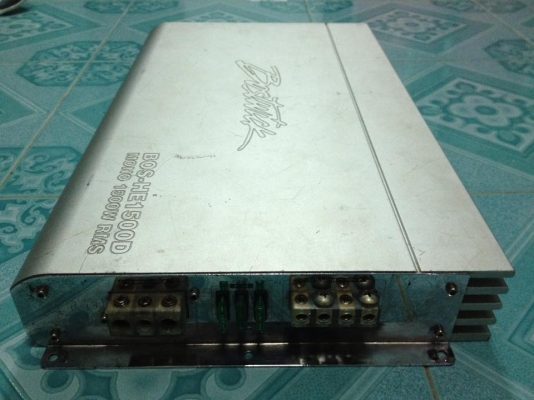 แอมป์คลาสดี บอสวิค1500w มือสองใช้งานปกติ ฝาหลังไม่มี ขับซับ10-12นิ้วหล่อได้ ขาย 4250 บาท