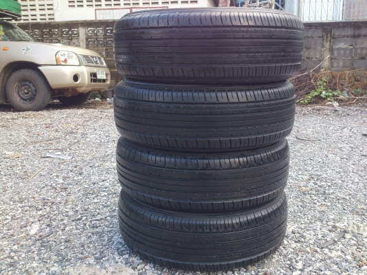 ขายยางYOKOHAMA 205/60R16 ยางสัปดาห์ที่24ปี12 ดอกเต็มนิ่มลึกเท่ากันไม่แตกลายไม่ร้าวไม่กินข้าง (สภาพยาง90\%) จำนวน 1 ชุด