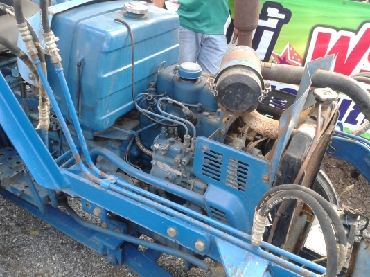 รถไถHINOMOTO  E18 พร้อมใบมีดตัวตัดหญ้าโรตารี