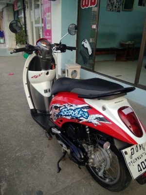 รถสวยใสเว่อร์ Honda Scoopy i ปี 2555 รุ่นหัวฉีดประหยัดน้ำมัน รถสวยใสเว่อร์ Honda Scoopy i ปี 2555 รุ่นหัวฉีดประหยัดน้ำมัน