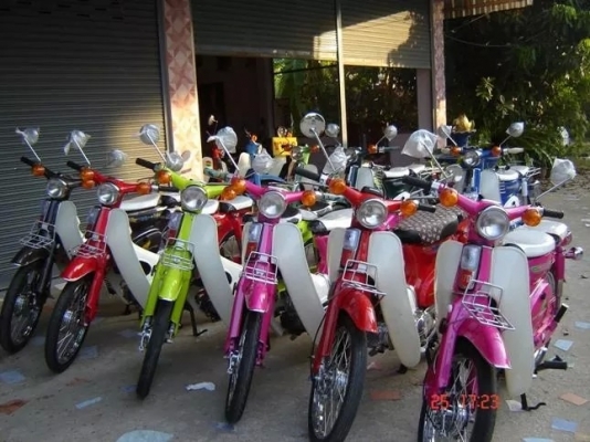 โกดัง รถโบราณc70-c100 ทะเบียนพร้อมโอน กทม ตลิ่งชันสายใต้ใหม่เยอะกว่า20คัน โกดัง รถโบราณc70-c100 ทะเบียนพร้อมโอน กทม ตลิ่งชันสายใต้ใหม่เยอะกว่า20คัน