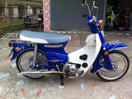 โกดัง รถโบราณc70-c100 ทะเบียนพร้อมโอน กทม ตลิ่งชันสายใต้ใหม่เยอะกว่า20คัน โกดัง รถโบราณc70-c100 ทะเบียนพร้อมโอน กทม ตลิ่งชันสายใต้ใหม่เยอะกว่า20คัน