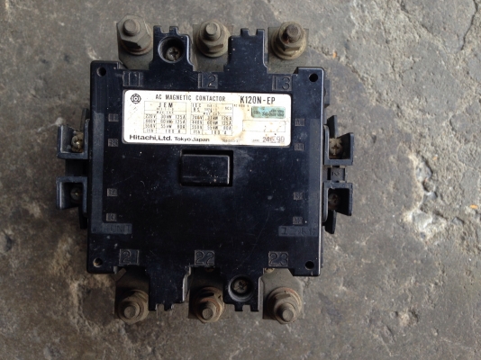 ขาย Magnetic contactor ยี่ห้อ Hitachi ขนาดใหญ่ 125 A สภาพสวย มี 2 ตัวครับ