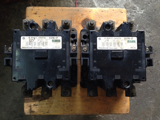 ขาย Magnetic contactor ยี่ห้อ Hitachi ขนาดใหญ่ 125 A สภาพสวย มี 2 ตัวครับ