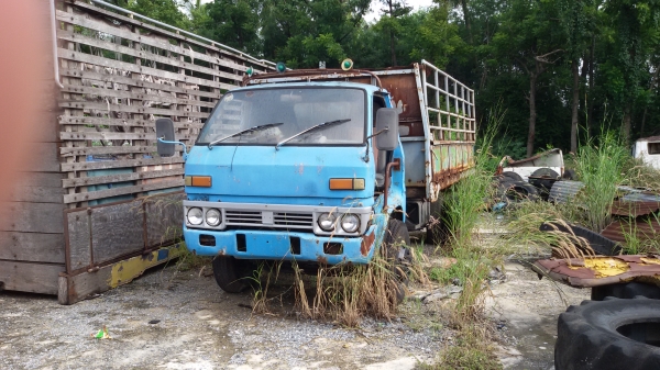 ขายรถหกล้อ อีแต๋น